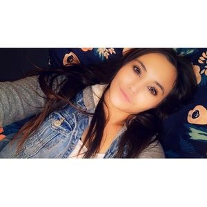 Meet your Posher, Kim